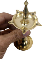 Crafts of India Brass Kerala Samai Standing Deepak for Puja - Traditional Oil Lamp Diya Indian Engraved Deep Diwali Deepawali Kutthu Vilakku Pooja Return Gift Item [5 inch, Set of 1]