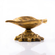 Traditional Brass Leaf Diya for Puja Essential Pooja Article for Aarti Arti Deepak Deepam for Home Temple Décor Accessory Gifts (Leaf Diya)