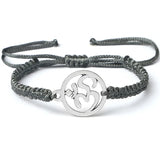 મહિલાઓ માટે હાથથી બનાવેલ બ્રેસલેટ OM સિમ્બોલ ચાર્મ રેડ બ્લેક બ્રેઇડેડ રોપ સ્ટ્રિંગ એડજસ્ટેબલ બ્રેસલેટ પુરુષોની મિત્રતા માટે લકી જ્વેલરી ગિફ્ટ