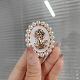 Fashion Pearl Maple Leaf Rhinestone Brooches For Women Elegant Metal Fixed Clothing Pins Daily Jewelry Accessories