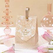 ગિફ્ટ બેગ સિમ્પલ વેડિંગ કેન્ડી બોક્સ કેન્ડી બેગ વેડિંગ સ્મોલ પેપર બોક્સ વેડિંગ ગિફ્ટ ફેસ્ટિવલ પાર્ટી સપ્લાય ગિફ્ટ બેગ ક્રાફ્ટ પેપર