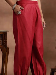 ભારતીય મહિલાઓના કપડાં નવા એથનિક સ્ટાઇલ રેડ સ્પ્રિંગ સમર વી-નેક કોટન બ્લેન્ડ થ્રી-ક્વાર્ટર સ્લીવ જેક્વાર્ડ થ્રી-પીસ સેટ