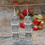 મહિલાઓ માટે ભારતીય વંશીય શૈલીના કાનની બુટ્ટીઓ રેટ્રો એન્ટિક એલોય કોતરેલા માળા ઘંટડીઓ ટેસેલ્સ લટકાવેલા લાંબા કાનની બુટ્ટીઓ