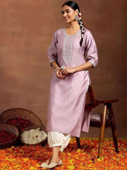 ભારતીય મહિલા કપડાં અનોખા રાઉન્ડ નેક લૂઝ પર્પલ એક્ઝોટિક સ્ટાઇલ કોટન બ્લેન્ડ એમ્બ્રોઇડરી કરેલ વસંત ઉનાળાની મધ્ય-લંબાઈનો ટોપ