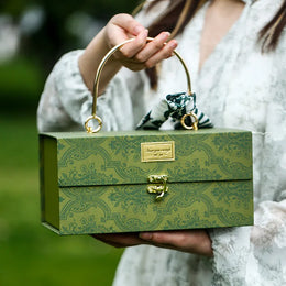 Metal Handheld Gift Box Wedding Bridesmaid Handheld Gift Box Valentine's Day Gift Light Luxury Green Scarf
